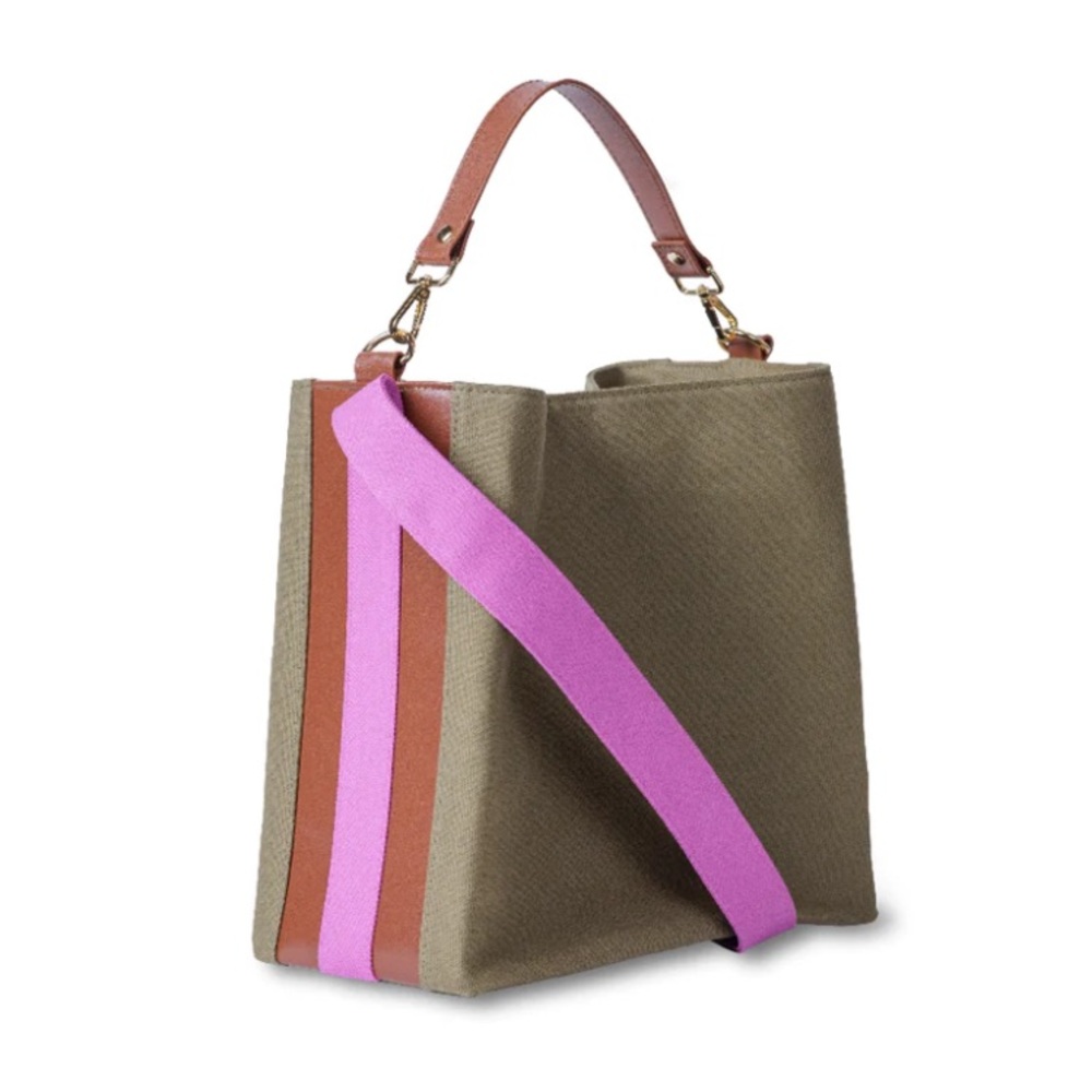 NEW Bagging Rights Buck-it Bag / Tote